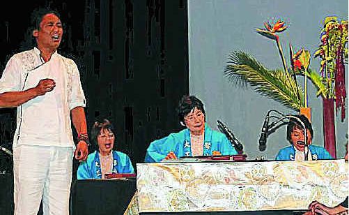 The audience went around the world in one concert. The audience went around the world in one concert.